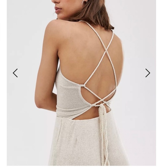 ~~ SOLD~~ ASOS DESIGN jumpsuit with split leg and rope tie back detail - Picture 3 of 9